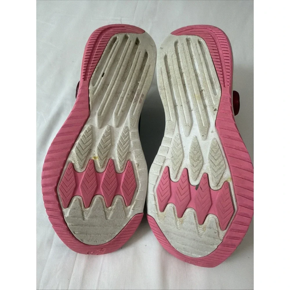 New Balance Size 5 Youth Or Women's Sz 6 Sneakers Blue‎ and Pink Athletic Design